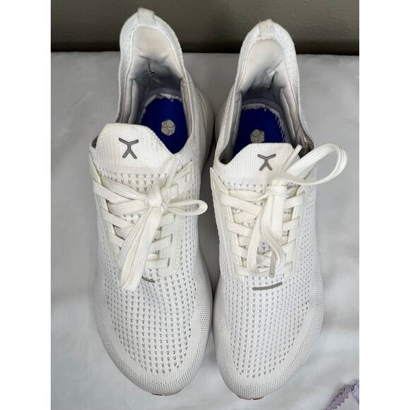 Flux Adapt Run White Knit Athletic Shoes - Men’s 7.5, Women’s 9 Clean - Picture 1 of 9